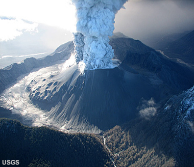 chaiten-eruption-column.jpg