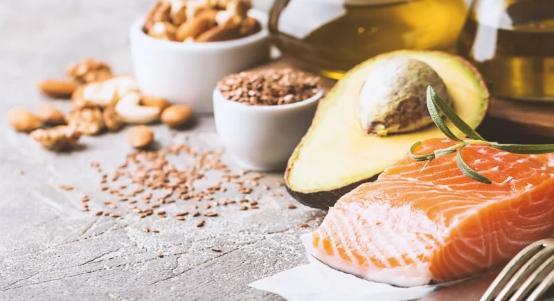 Saturated-vs-Unsaturated-Fats.webp