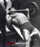 Franco-Columbu-doing-incline-bench-press.-He-probably-had-the-best-chest-separation-ever..jpg