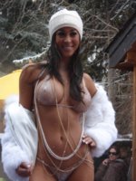 hooters-girls-aspen-76.jpg