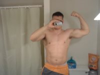 post cycle pics rt bicep.JPG