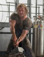 chris-hemsworth-thor-430x563.jpg