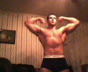 double biceps topshot 4-11-06.jpg