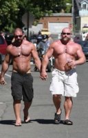 muscular-gay-couple-facebook-sensation.jpeg