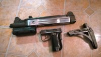 uzi.jpg