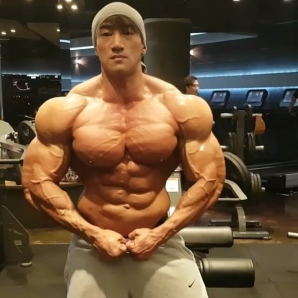 THIS KOREAN BODYBUILDER’S PHYSIQUE IS SO UNREAL IT LOOKS LIKE PHOTOSHOP ...